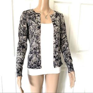 BANANA REPUBLIC-Black and White-Long Sleeves